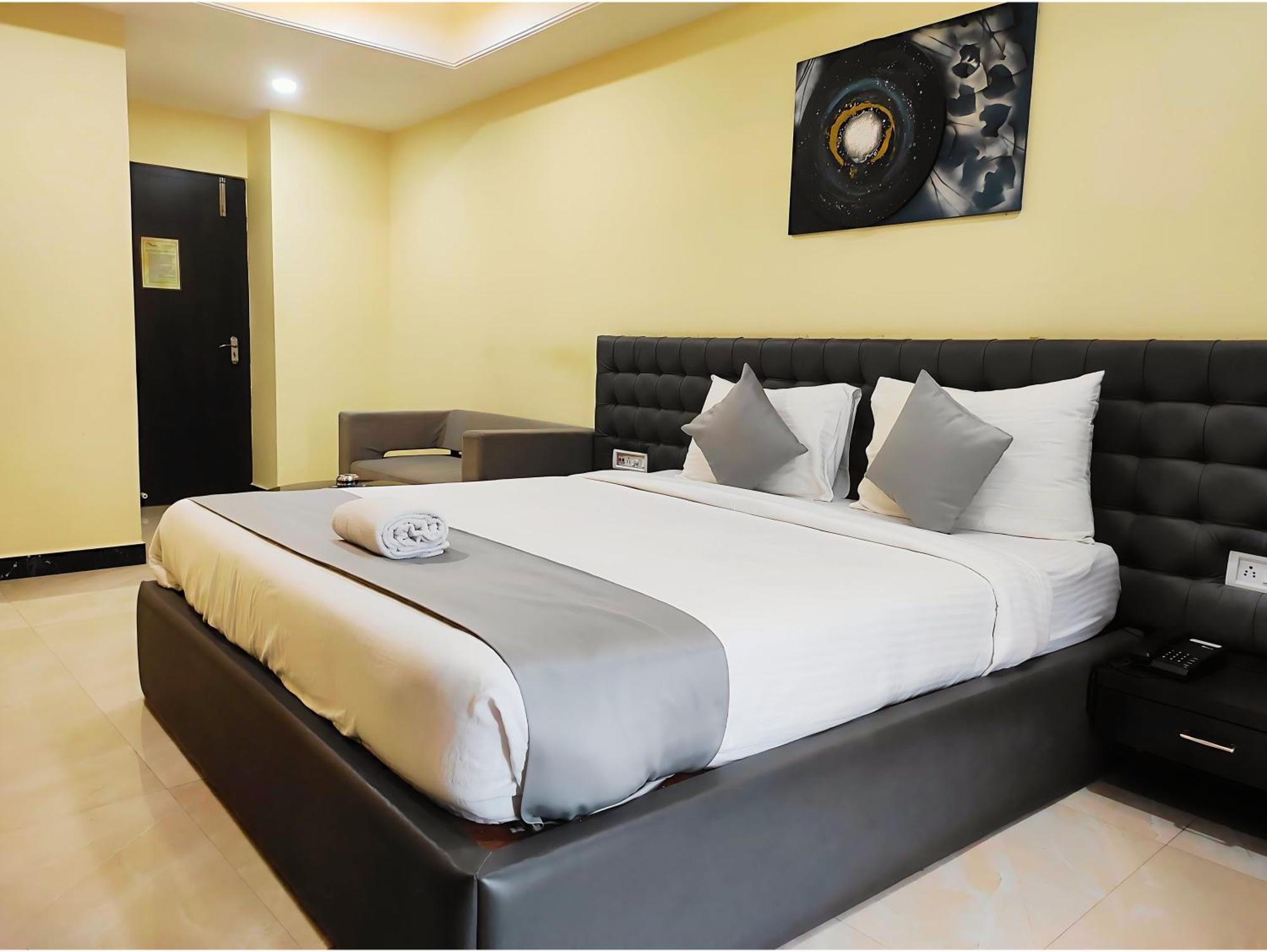 Hotel Papilio Māldah Eksteriør billede